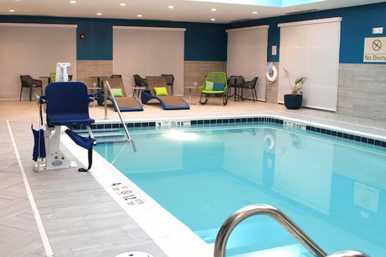 Hampton Inn Buffalo - Amherst Exteriör bild